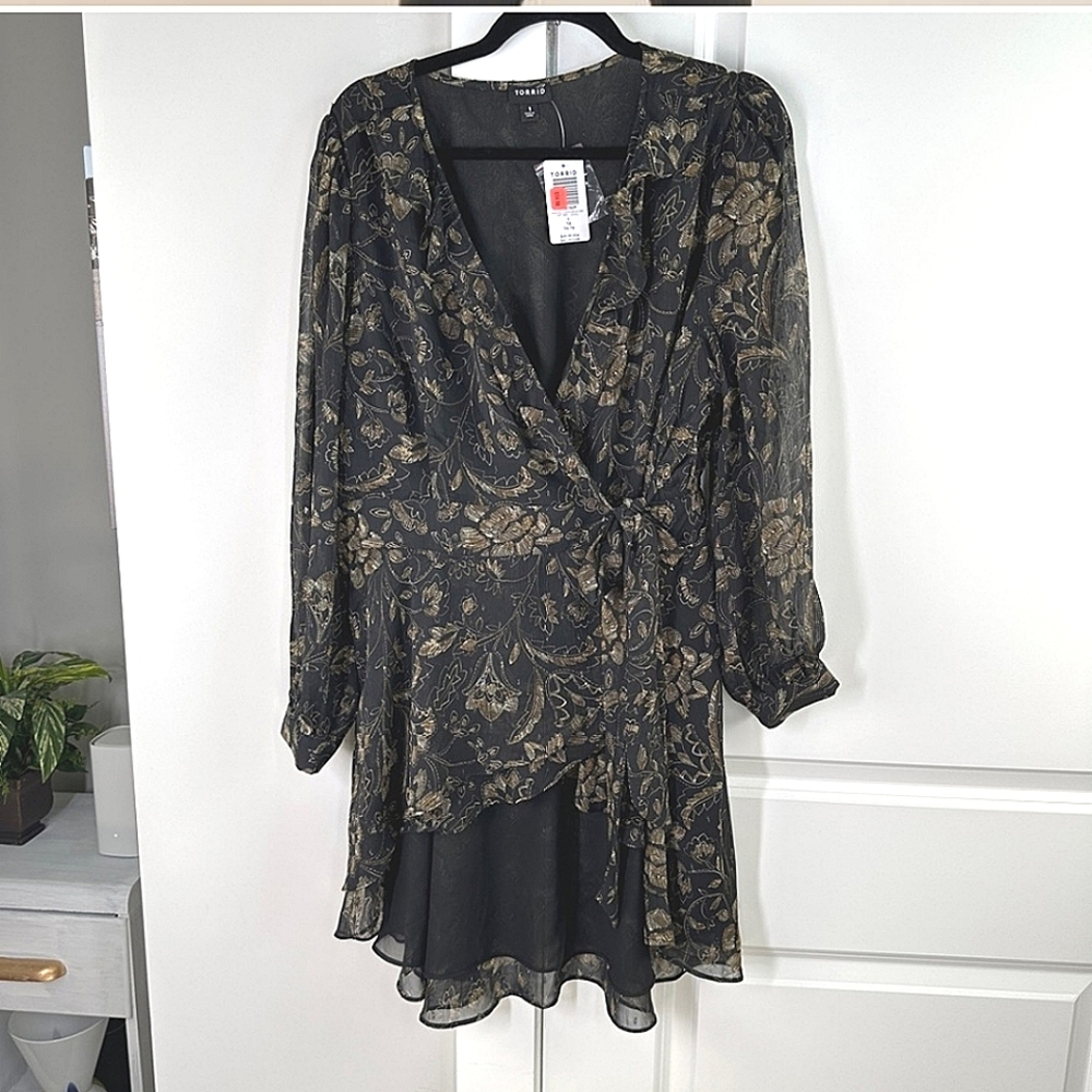 🏷️TORRID Chiffon Layered Tie Front Surplice Tunic Black Floral Blouse Size 1X - Picture 5 of 15